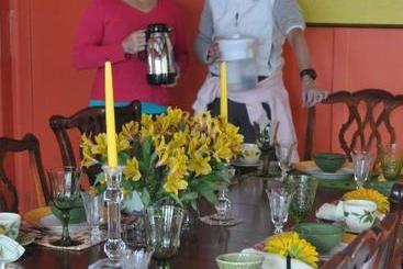 تختخواب و صبحانه My Rosegarden Guest Rooms