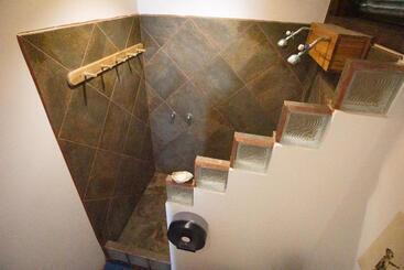 هتل Canoa Suites
