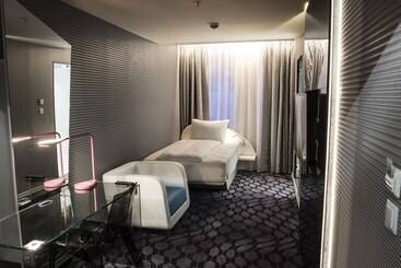 Magic Hotel Xhibition