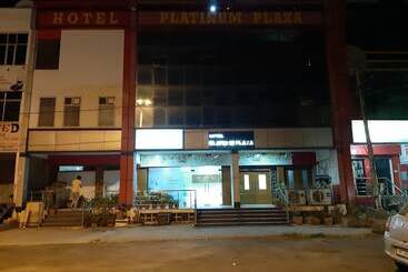 هتل Platinum Plaza