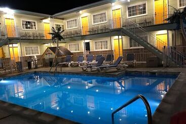 هتل Sunrise Inn