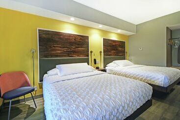 هتل Tru By Hilton Portland Airport Area