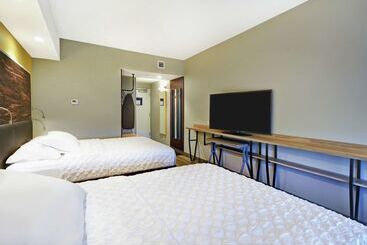 هتل Tru By Hilton Portland Airport Area
