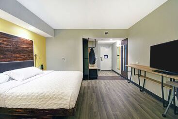 هتل Tru By Hilton Portland Airport Area
