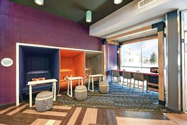هتل Tru By Hilton Portland Airport Area