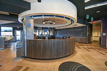 هتل Tru By Hilton Portland Airport Area