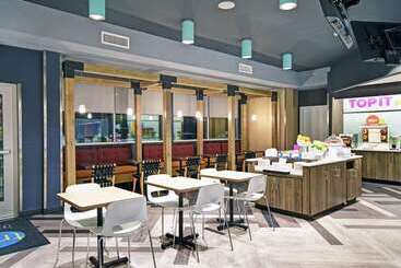 هتل Tru By Hilton Portland Airport Area