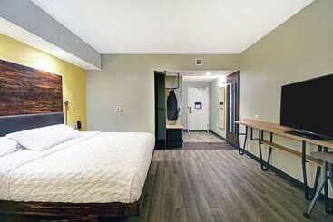 هتل Tru By Hilton Portland Airport Area