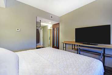 هتل Tru By Hilton Portland Airport Area