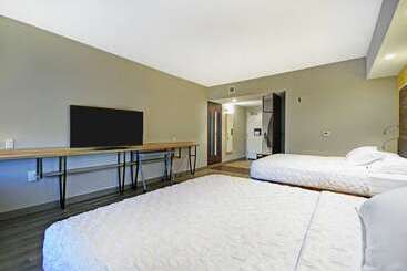 هتل Tru By Hilton Portland Airport Area