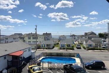 Island View Motel
