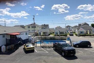 Island View Motel