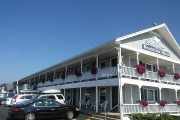Sandpiper Beachfront Motel