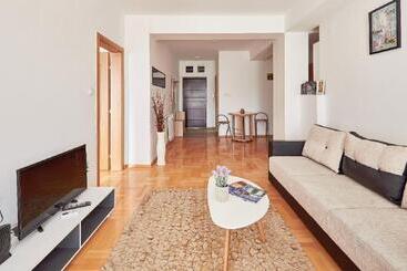 Smart Apartments