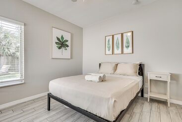 Ft Lauderdale Home: Ideal For Work, Leisure & Fun!