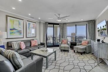 502 Summerhouse By Avantstay Ocean Front Condo W/ Community Pool Access