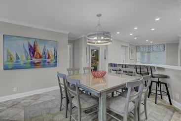 502 Summerhouse By Avantstay Ocean Front Condo W/ Community Pool Access