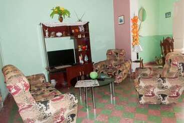 Hostal Manzzanares Hostel