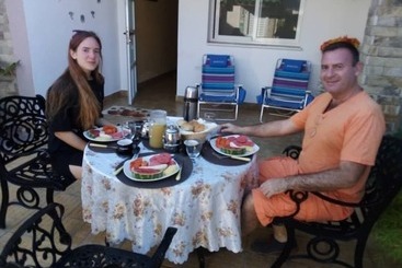 تختخواب و صبحانه Hostal Mimi's Palace