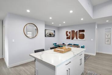 Fulton I By Avantstay Modern Haven In Downtown