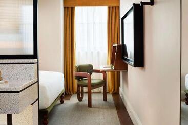 هتل Hyde London City
