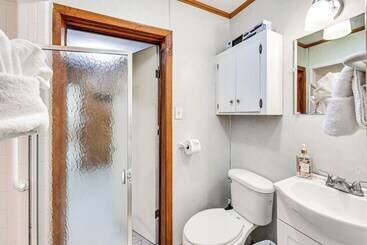 Mt Ida Home W/ Patio: 11 Mi To Lake Ouachita!