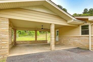 Mt Ida Home W/ Patio: 11 Mi To Lake Ouachita!
