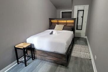 پانسیون Chicago Avenue Inn