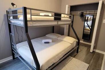 پانسیون Chicago Avenue Inn