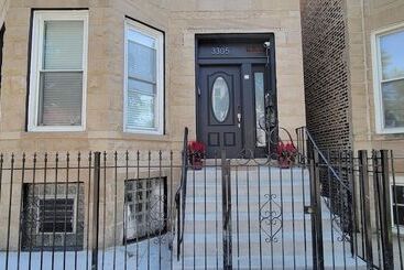 پانسیون Chicago Avenue Inn