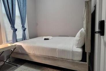 پانسیون Chicago Avenue Inn
