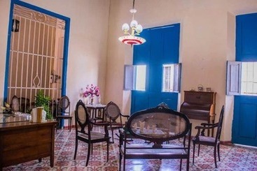پانسیون Hostal Colonial Alelusa