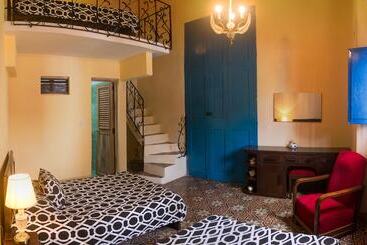 پانسیون Hostal Colonial Alelusa