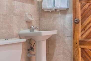 پانسیون Hostal Finca Aurora