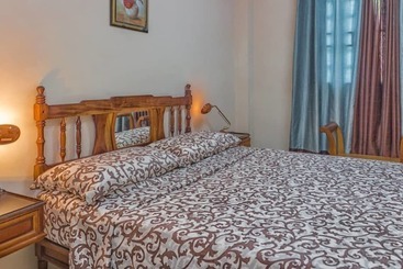 پانسیون Hostal Finca Aurora
