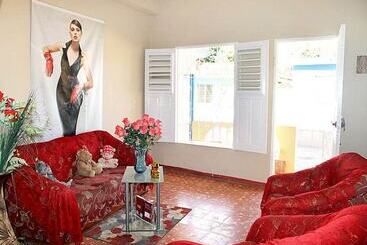 پانسیون Hostal Maite Y Luis Trinidad