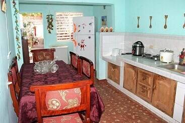 پانسیون Hostal Maite Y Luis Trinidad
