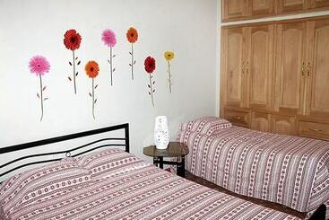 پانسیون Hostal Maite Y Luis Trinidad