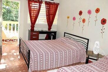 پانسیون Hostal Maite Y Luis Trinidad
