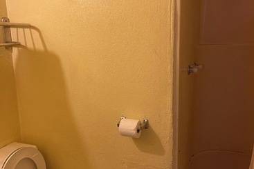 Plaza Motel