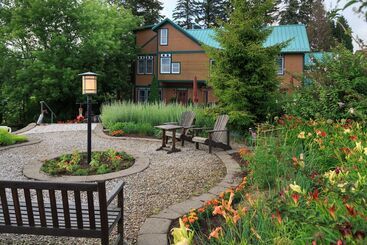 تختخواب و صبحانه Lake Pointe Inn