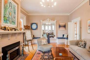 Chesley Road Bed And Breakfast