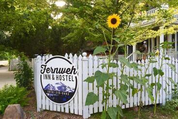 Fernweh Inn & Hostel