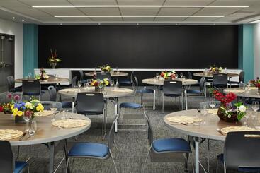 ホテル Aloft Seattle Redmond