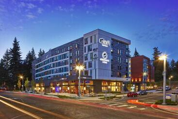 ホテル Aloft Seattle Redmond