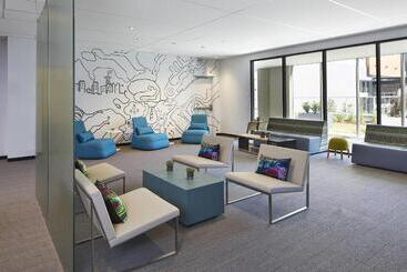 ホテル Aloft Seattle Redmond