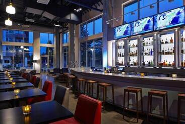 ホテル Aloft Seattle Redmond