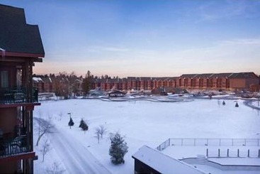 هتل Club Wyndham Glacier Canyon