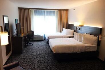 Gundersen Hotel & Suites