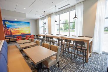 Gundersen Hotel & Suites